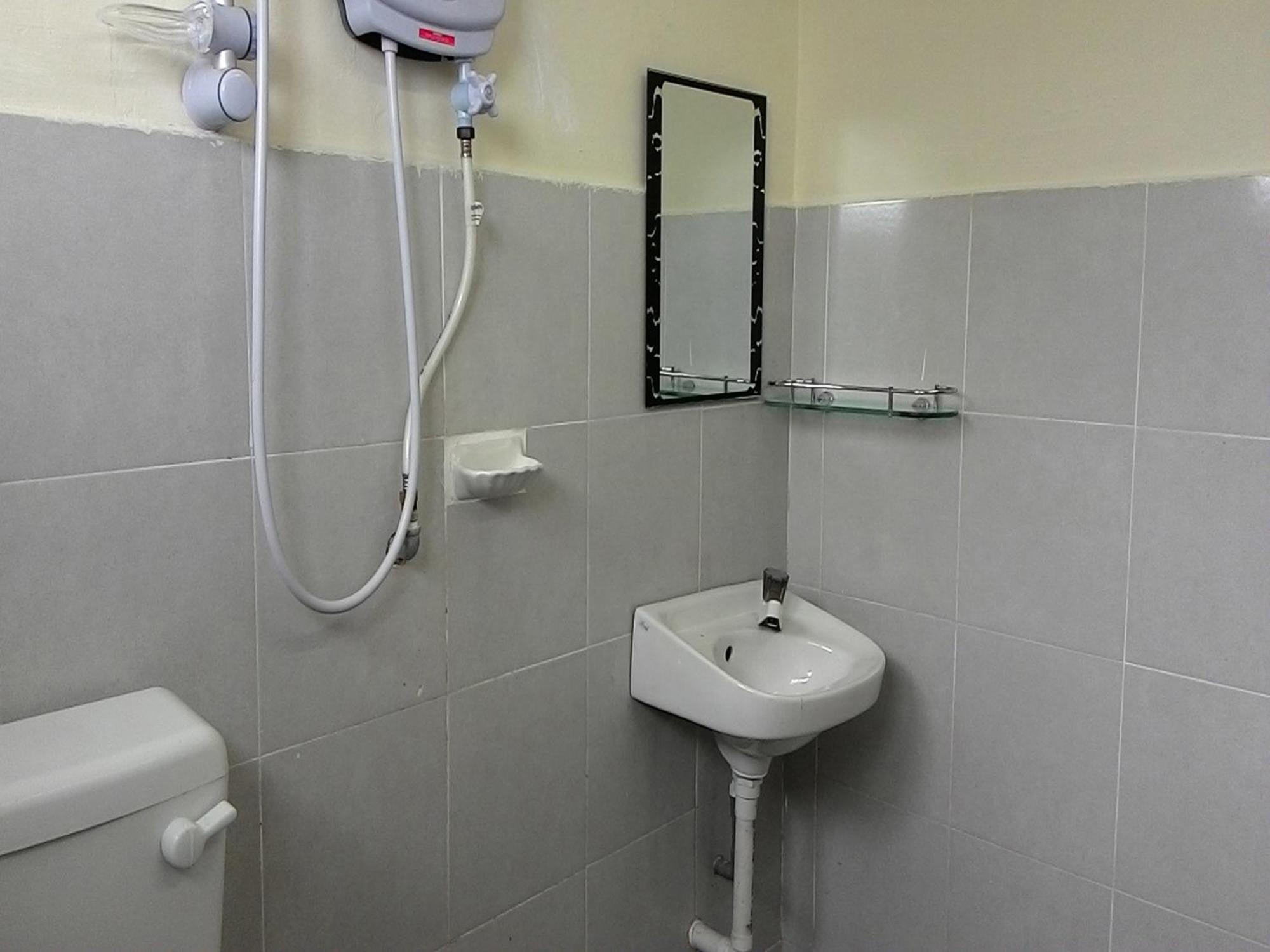 Cityscape Lodge - Penginapan Bajet Yang Mudah, Selesa & Selamat Dengan Wifi Dan Parkir Percuma Serta Layanan Mesra Tambah Servis Memuaskan Lumut Εξωτερικό φωτογραφία